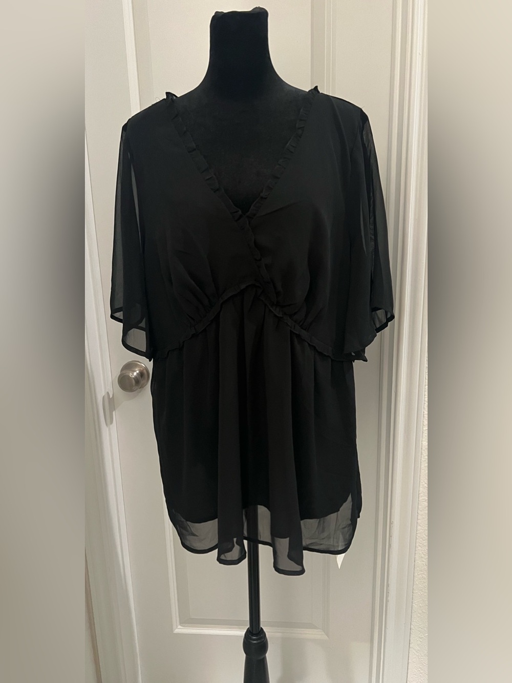 BLOOMCHIC Black Sheer Ruffle V-Neck Peplum Blouse NWT Size 12